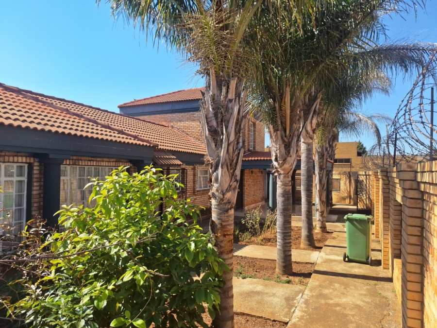 4 Bedroom Property for Sale in Mohadin North West